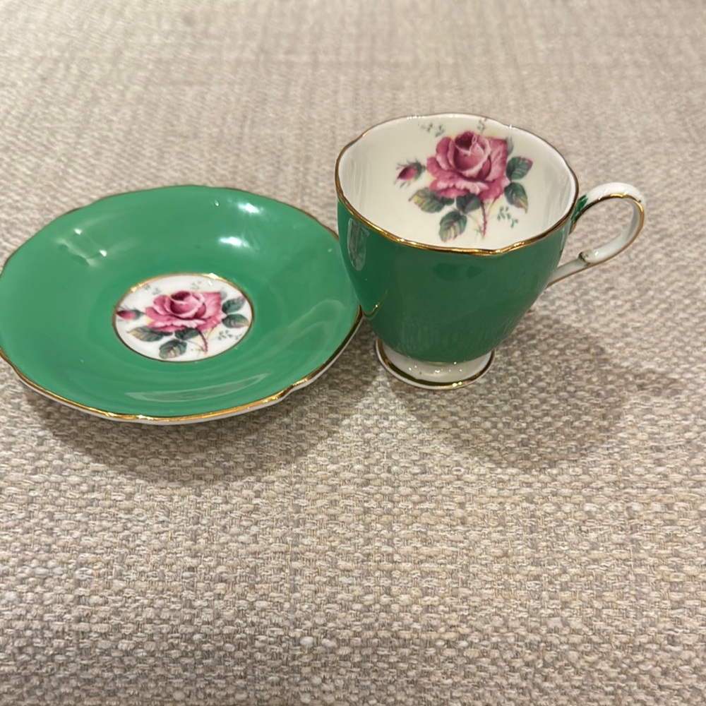 Elegant Green and White Floral Teacup Set